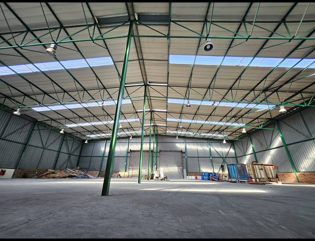 1,561M² WAREHOUSE TO LET IN RANDJESPARK